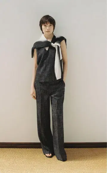 ZARA ZW COLLECTION 텍스처 소재 상의