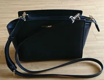 MICHAEL KORS 블랙 숄더백