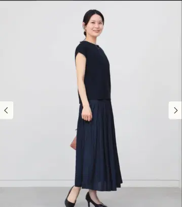 미사용 새상품 택 포함 빔즈 하트 네이비 플리츠 스커트 셋업