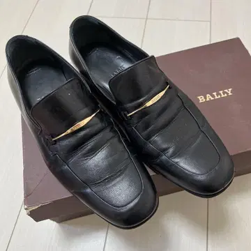 BALLY 블랙 가죽 로퍼