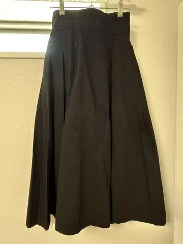 리본 블랙 플레어 롱 스커트