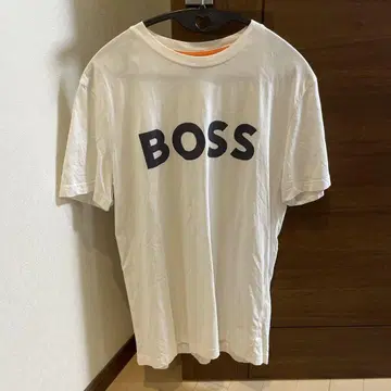 BOSS 화이트 티셔츠