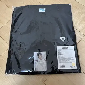 Jin 투어 T셔츠 포토 카드 포함 Jin 사이즈