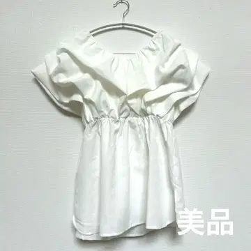 [새상품급] &.노스탤지어 플레어 블라우스 슬리브리스 화이트 M 사이즈