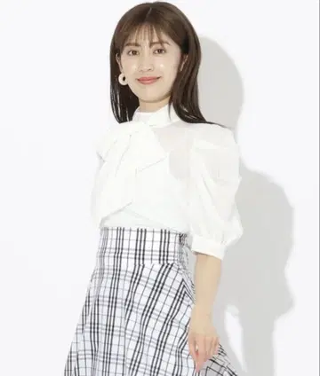 앙데팡당 워셔블 튤 레이어드 블라우스 화이트