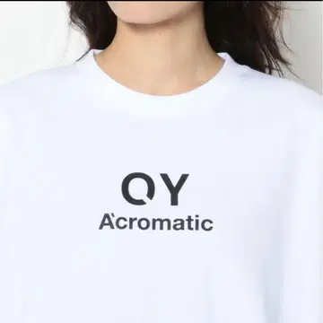 QY Acromatic 화이트 티셔츠