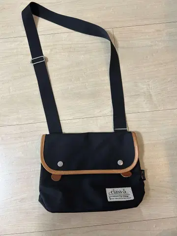 class-5 숄더백 사코슈 블랙