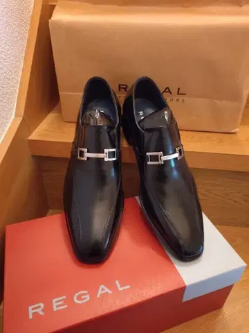 REGAL 블랙 드레스 신발 버클 포함