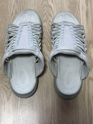 KEEN 샌들 23.5cm