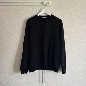 오라리 블랙 크루넥 트레이닝복