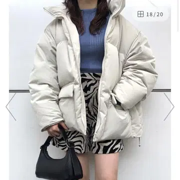 SLY 슬라이 BIG PACK DOWN 자켓 아이보리