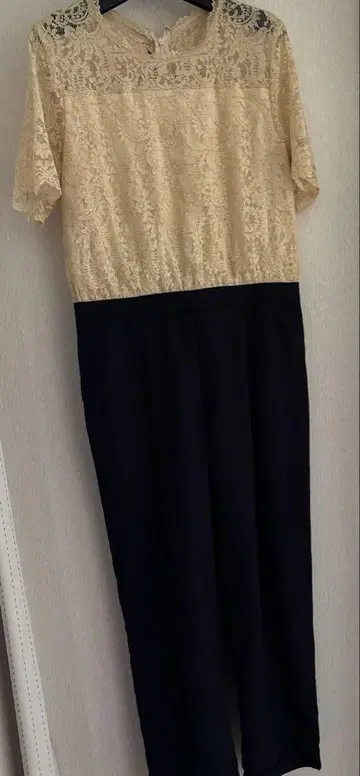 아이보리/블랙 레이스 셋업