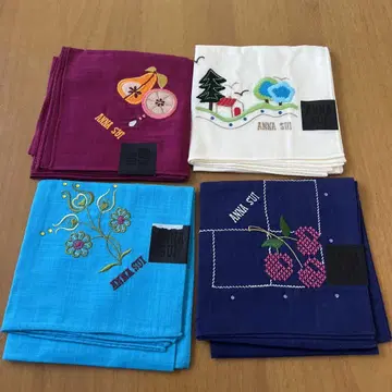 ANNA SUI 스카프 4종 세트