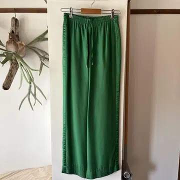 CABaN 큐프라 새틴 팬츠