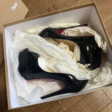 크리스찬 루부탱 레이디 피프 150