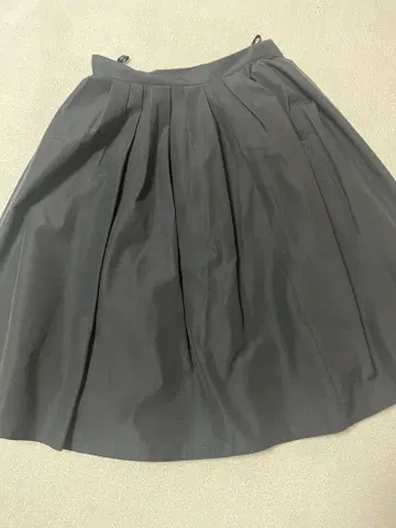SIZE.7(36): 무릎 기장 스커트