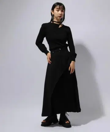 HARE 이소자이드 도킹 플리츠 스커트