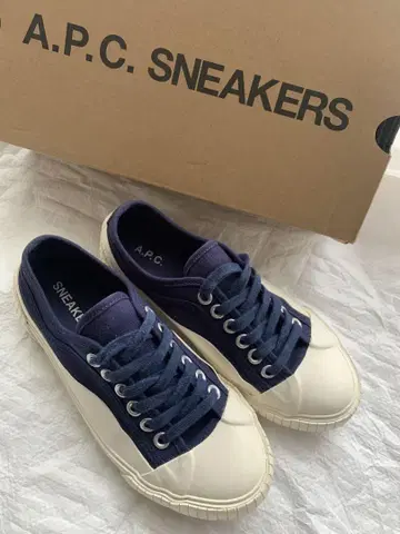 A.P.C. 네이비 Iggy Basse 스니커즈 37 23.5 박스 있음