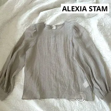 ALEXIA STAM 시어 상의