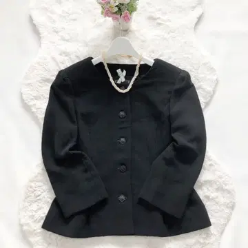 FOXEY 폭시 노카라 자켓 블랙 페플럼 40