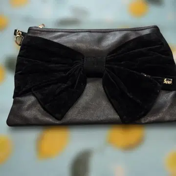 Cecil Mcbee 새상품 리본 포함 클러치백 블랙