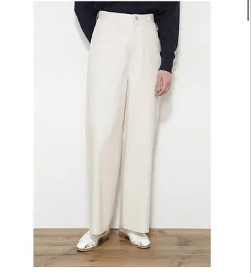 휴먼 우먼 카펜터 에크루 팬츠