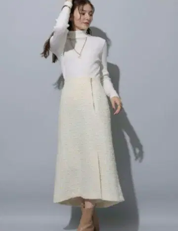 리랜드트루 A라인 미디 스커트