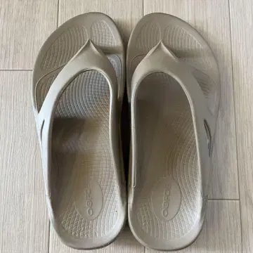 우포스