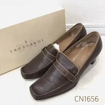 TRUSSARDI 트루사르디 미들힐 펌프스 로퍼 브라운 계열