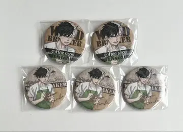 WIND BREAKER 윈브레 벚꽃 홀로그램 캔뱃지