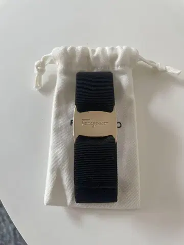 페라가모 머리핀