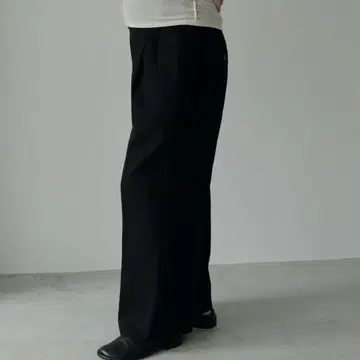 아누케(리하.) 터크 와이드 팬츠