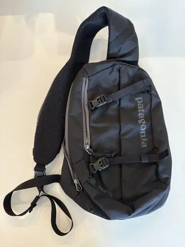 patagonia 바디백 블랙