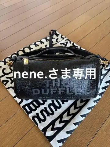 마크제이콥스 THE DUFFLE 숄더백