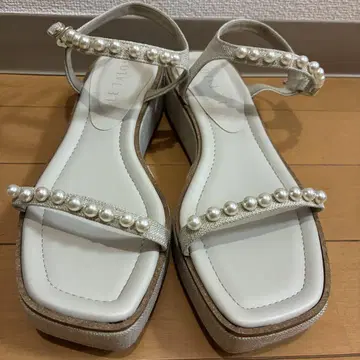 LE TALON 르 탈론 4cm 펄 플랫 샌들 24.5 L