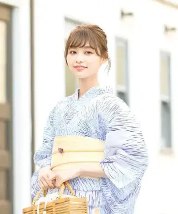새상품 유카타 bonheur saisons 화이트 베이스에 불꽃놀이