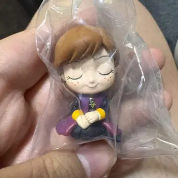 어깨 쿵 fig. 안나와 눈의 여왕 안나
