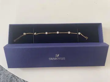 스와로브스키 로즈 골드 톤 크리스탈 팔찌