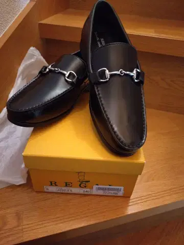 REGAL 블랙 가죽 로퍼