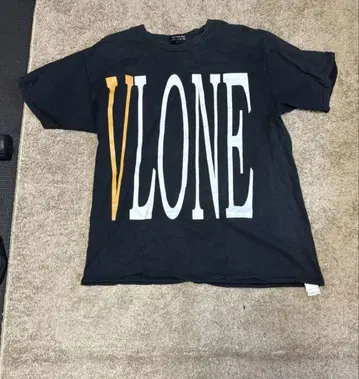 VLONE 티셔츠