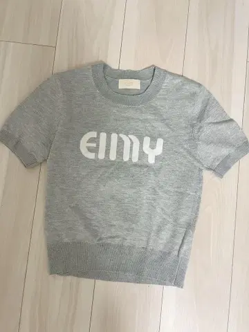 eimy 로고 하프 슬리브 니트