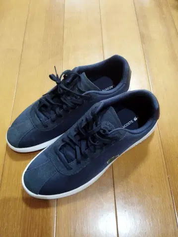 LACOSTE 네이비 스니커즈