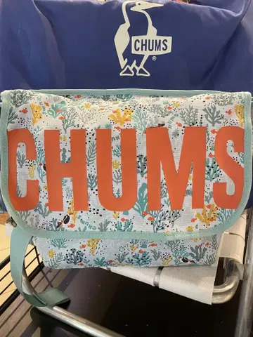 CHUMS 숄더백 컬러풀한 해양 생물