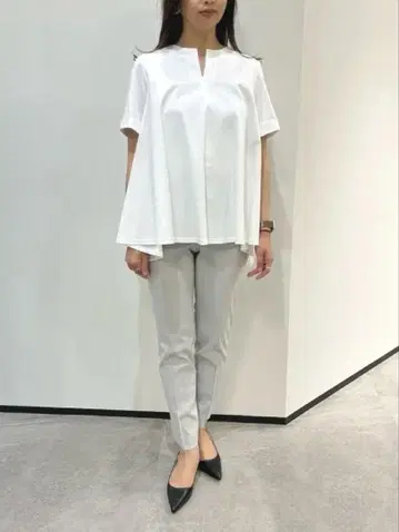 정가 28600엔 새상품급 2023 Theoryluxe 숏 슬리브 T 탑