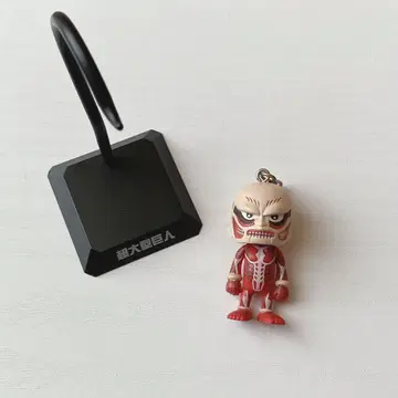 진격의 거인 초대형 거인 마스코트 피규어
