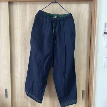 NUME의 린넨 팬츠