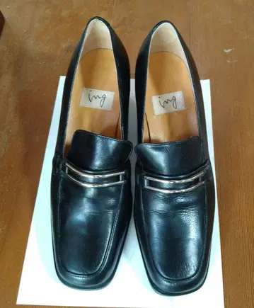 잉그 블랙 가죽 힐 로퍼 일본제 23cm 버클 블랙