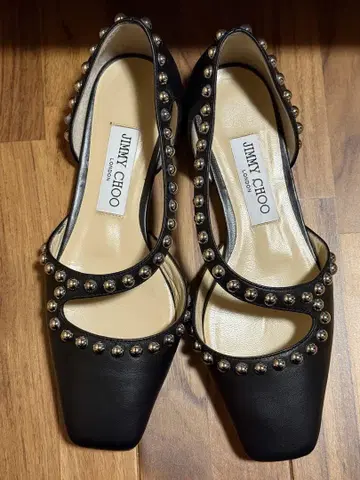 JIMMY CHOO 플랫