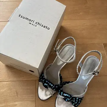 tsumori chisato WALK 샌들 블랙/파랑 물방울 패턴