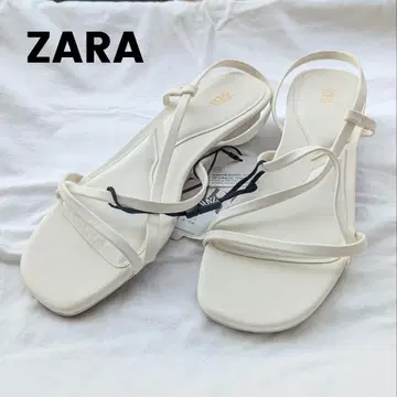 [미사용 새상품] ZARA 로우힐 샌들 화이트 36 23.5cm